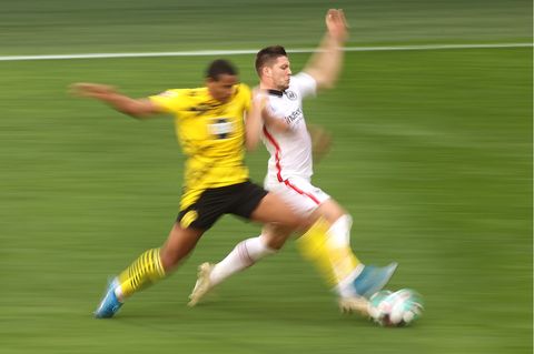 Szene aus dem Spiel Borussia Dortmund gegen Eintracht Frankfurt