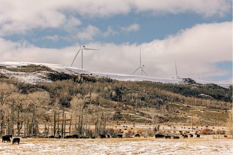 Mitten im Carbon County, dem alten Kohlerevier im US-Staat Wyoming, entsteht heute der größte Windpark der USA