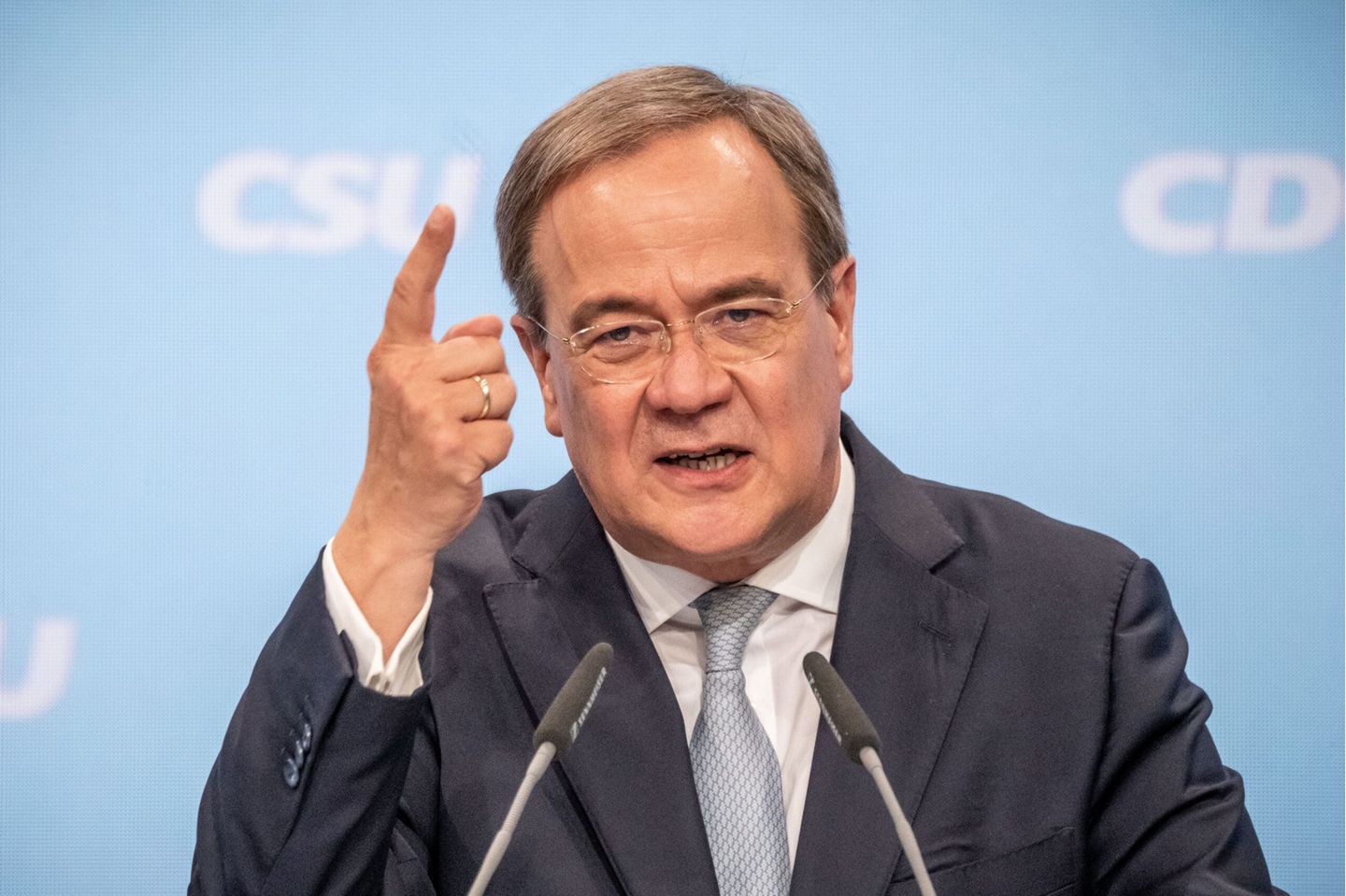 Armin Laschet, Kanzlerkandidat der Union, CDU-Bundesvorsitzender und Ministerpräsident von Nordrhein-Westfalen, spricht beim zentralen Wahlkampfauftakt von CDU und CSU. Mit der Veranstaltung im Tempodrom will die Union die heisse Phase zum Wahlkampf für die Bundestagswahl 2021 beginnen.