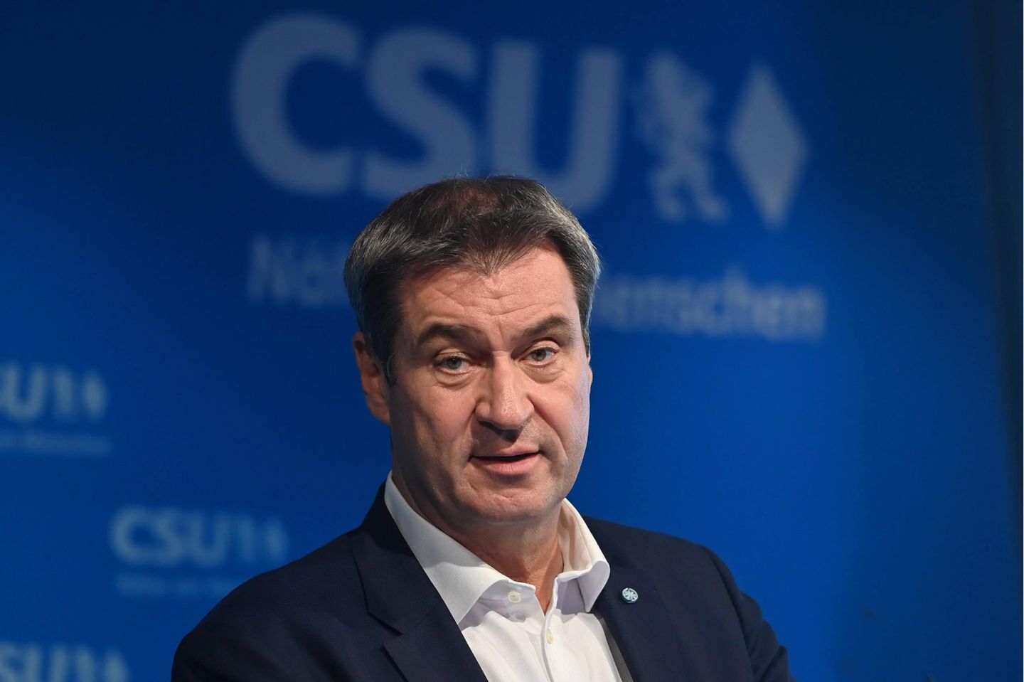 Markus SOEDER Ministerpraesident Bayern und CSU Vorsitzender, Einzelbild,angeschnittenes Einzelmotiv,Portraet,Portrait,Porträt. Pressekonferenz im Anschluss an die Vorstandssitzung des CSU Praesidiums in der CSU Zentrale in Muenchen am 27.09.2021 nach der Bundestagswahl 2021. *** Markus SOEDER Ministerpraesident Bayern und CSU Vorsitzender , single image,cropped single image,portrait,portrait press conference after the executive meeting of the CSU Praesidium at the CSU headquarters in Munich on 27 09 2021 after the federal election 2021