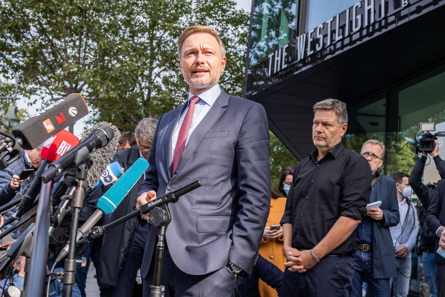 Kommentar: Habeck oder Lindner: Die Tortenschlacht um das Finanzministerium ist eröffnet