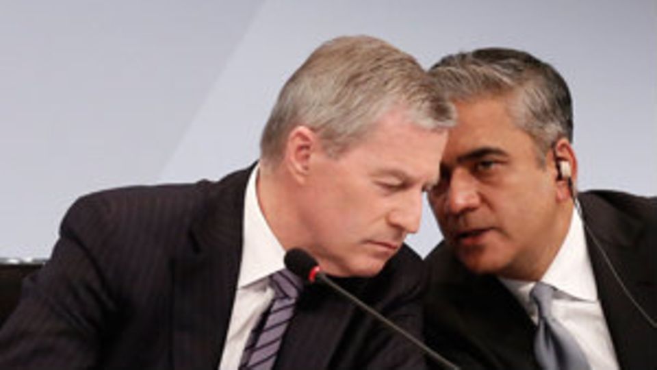 Viel Erklärungsbedarft: Deutsche-Bank-Chefs Fitschen (l.) und Jain