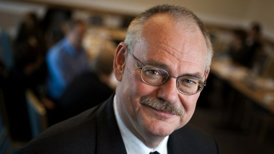 Gert G. Wagner ist Vorstandsmitglied des Deutschen Instituts für Wirtschaftsforschung (DIW Berlin). Er beschäftigt sich seit Jahren immer wieder mit sportökonomischen Fragen