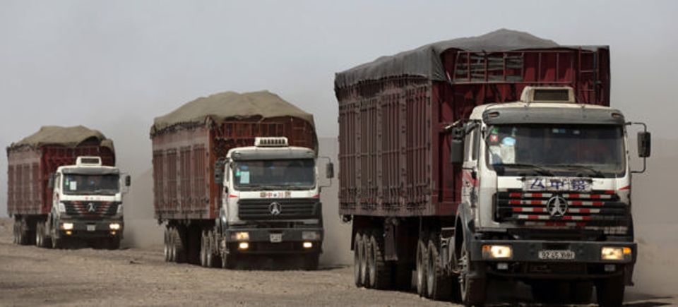 Kohletransport im chinesisch-mongolischen Grenzgebiet