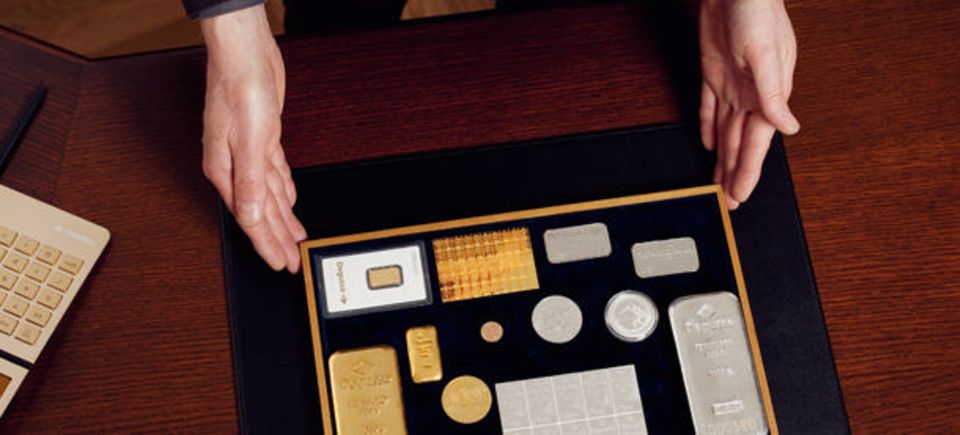 Barren der Degussa: Oben links eingeschweißt, liegt die Feinunze Gold