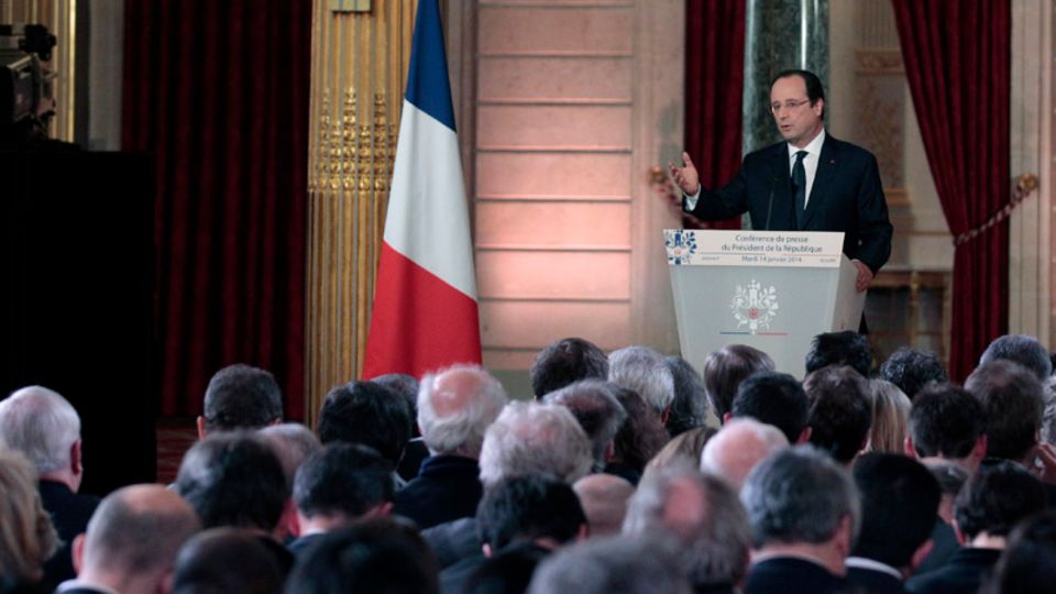 Energischer Auftritt: Frankreichs Präsident Hollande vor 600 Journalisten