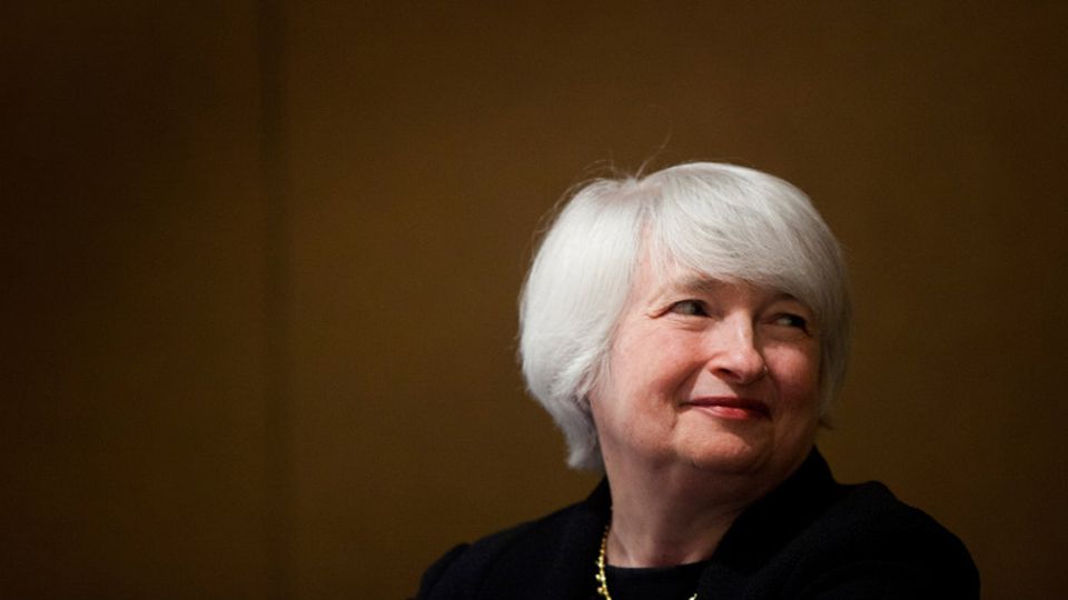 Janet Yellen wurde 1946 in New York geboren. Sie studierte Wirtschaftswissenschaften an der Brown University. Yellen ist mit dem Ökonomen George Akerlof verheiratet und hat einen Sohn