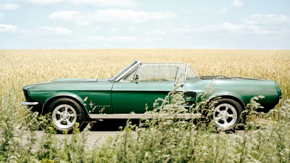 Aus dem Jahr 1967 stammt das grüne Cabrio. Vom Mustang der zweiten Generation (1967–1968) wurden 789.000 Exemplare, davon 70.000 Cabriolets, gefertigt