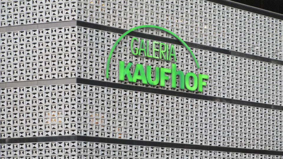 Die charakteristische Wabenfassade beglückt noch heute manches Stadtzentrum