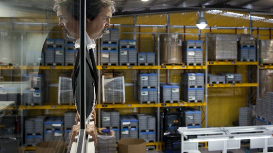 Nelson Visioli in seiner neuen Werkhalle, in der fast alles still steht