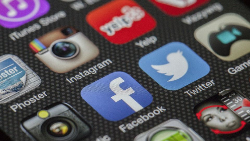 Über soziale Netzwerke lassen sich Unternehmen beeinflussen