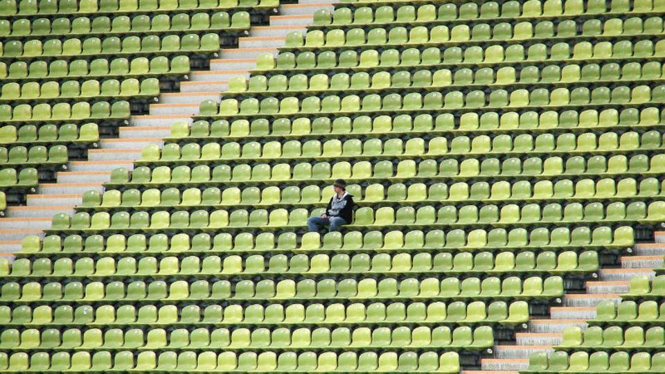 Noch ein seltenes Bild - die Stadien der Bundesligaclubs sind gut besucht