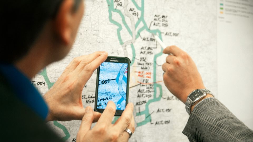 Figure Mithilfe von Bürgerhinweisen haben die Tennet-Planer Alternativen für einzelne Trassenabschnitte entwickelt. In der Region Hannover sind es mehr als zehn