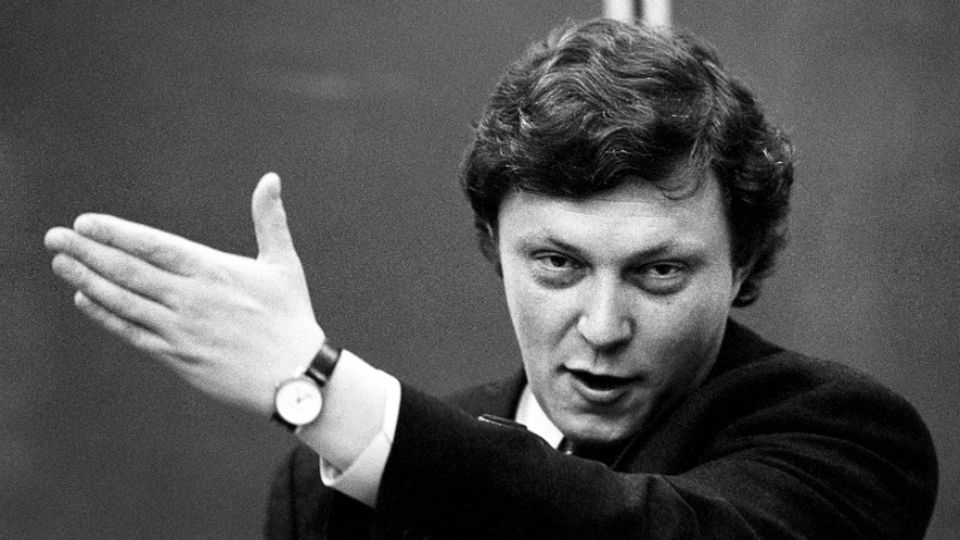 1993: Der junge Jawlinski gehört früh zu den radikalen Reformern