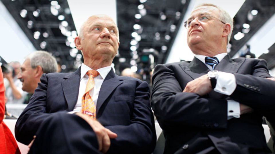 Erfolgsduo entzweit: Der Aufsichtsratsvorsitzende Ferdinand Piech (l.) hat Konzernchef Martin Winterkorn zuletzt scharf kritisiert (Foto: Tim Wegner/Laif)