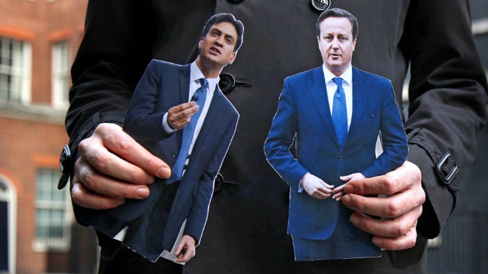 Umfragen sehen Labour-Herausforderer Ed Miliband (l.) und Premierminister David Cameron dicht beieinander - Foto: Getty Images