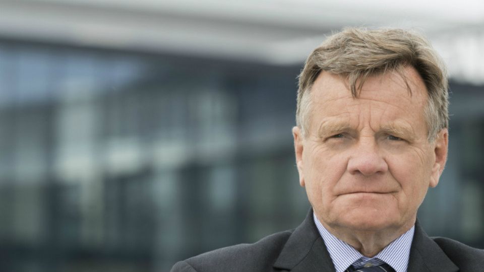Das war's: Hartmut Mehdorn zieht sich aufs Altenteil zurück – Foto: Günter Wicker/Flughafen Berlin Brandenburg