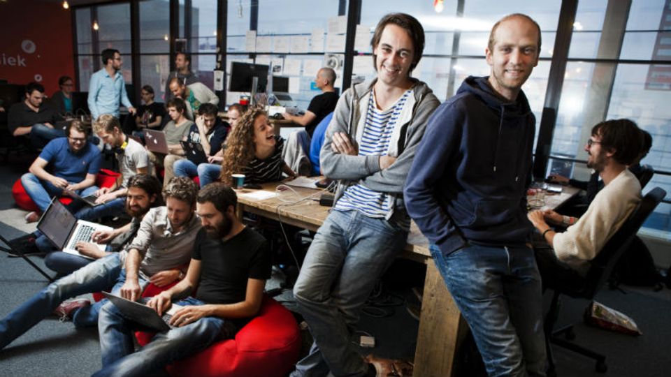Sehen so die Retter des Journalismus aus? Marten Blankesteijn (2.v.r.) und sein Team - Foto: Leonard Fäustel