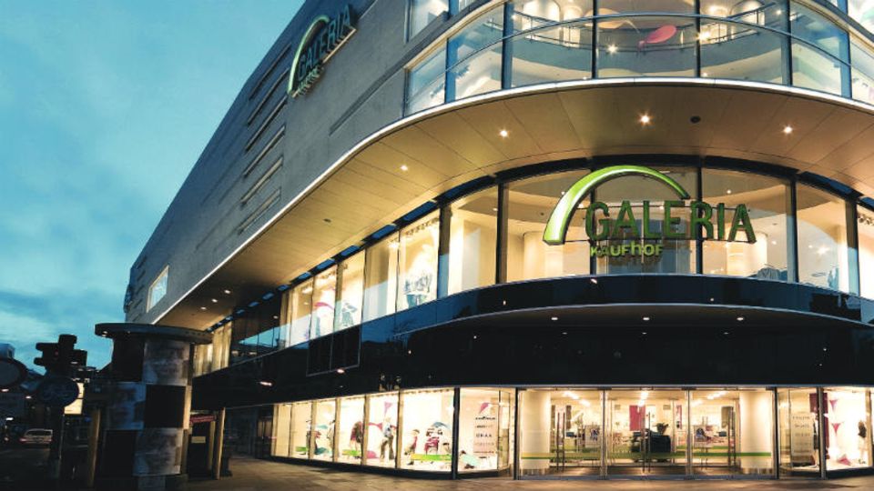 Filiale von Galeria Kaufhof: Die Signa-Gruppe will die Zahl der konzerneigenen Immobilien, die an ihre Handelstochter vermietet sind, weiter reduzieren