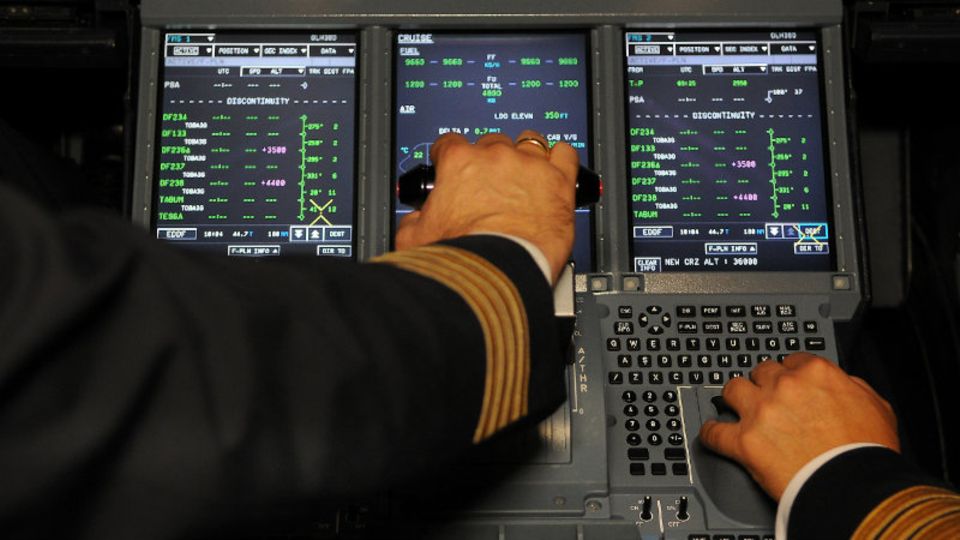 Stress an Bord: Piloten im Cockpit eines A380 - Foto: Lufthansa