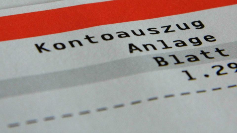 Kontoauszug: Jeder Vierte überzieht zweimal im Jahr sein Konto - Foto: www.einstellungstest-polizei-zoll.de / pixelio.de