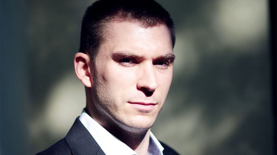 Marc Profitlich studierte Wirtschaftsrecht und machte danach einen Management-Master. Sein Job ist es, die passenden Wertpapiere für den Fonds aufzuspüren