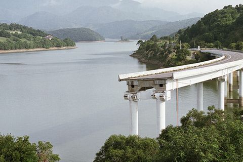 Bauen geht immer. Aber rechnet es sich auch? Der Unterschied zwischen erstklassiger Infrastruktur und einer "Brücke ins Nirgendwo" besteht oft nur aus wenigen Metern