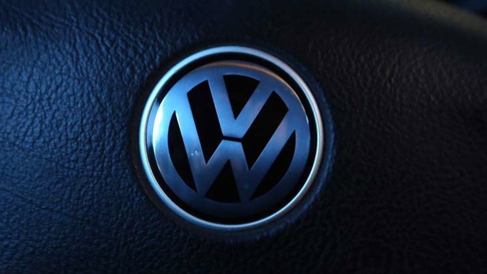 Spekulanten setzen bei VW auf weiter fallende Kurse