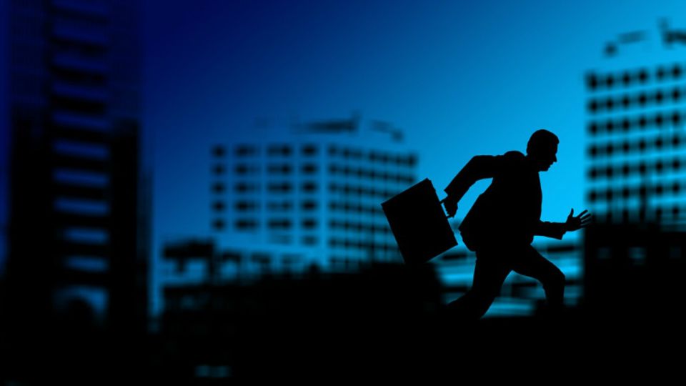 Figure Auf zum nächsten Termin: Hektik bestimmt den Berufsalltag Auf zum nächsten Termin: Hektik bestimmt den Berufsalltag