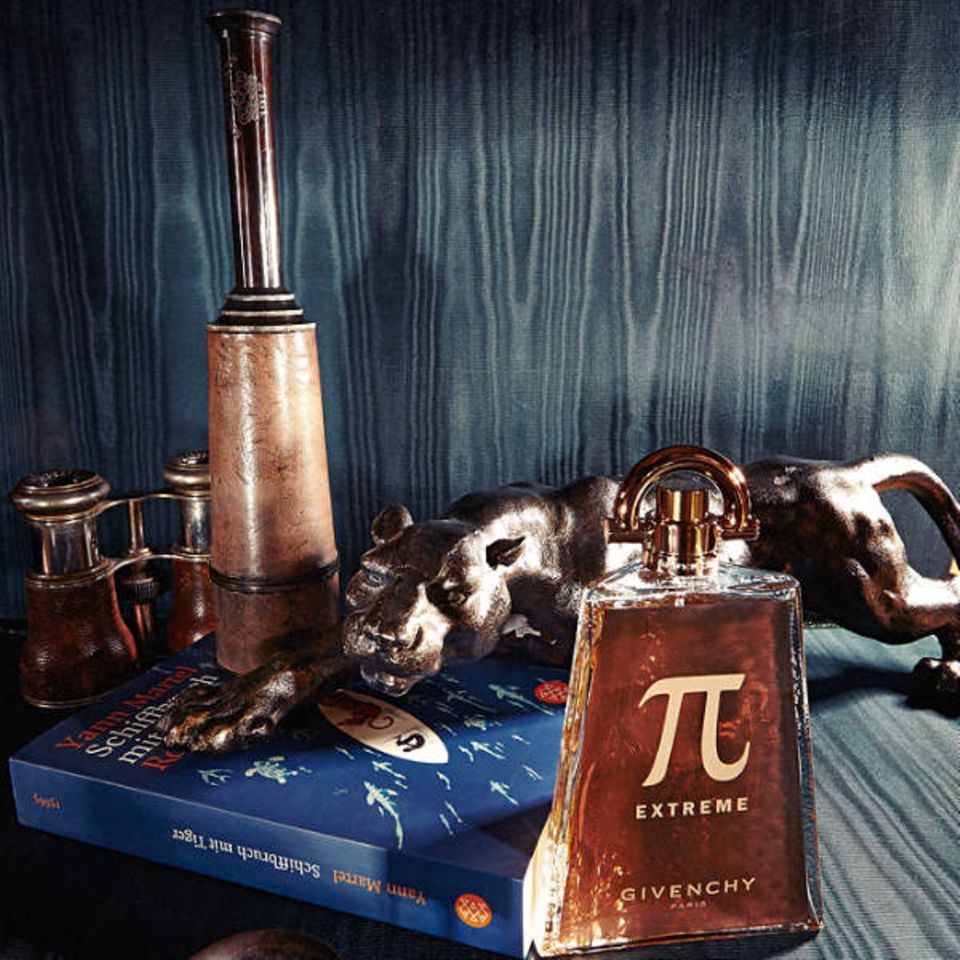 Figure „Pi Extreme“ von Givenchy