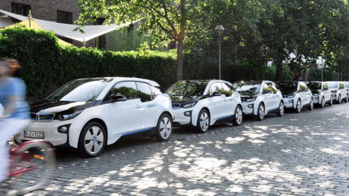 Neue Geschäftsmodelle: Mit dem Dienst Drive Now versucht sich BMW im Car Sharing