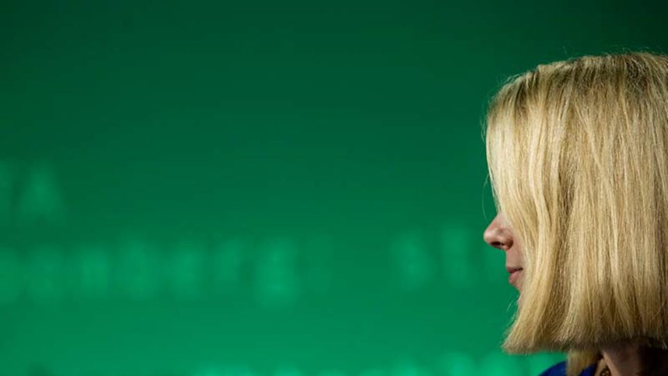 Nicht zum Hingucken: Yahoo-Chefin Marissam Mayer will Stellen abbauen - Foto: Getty Images