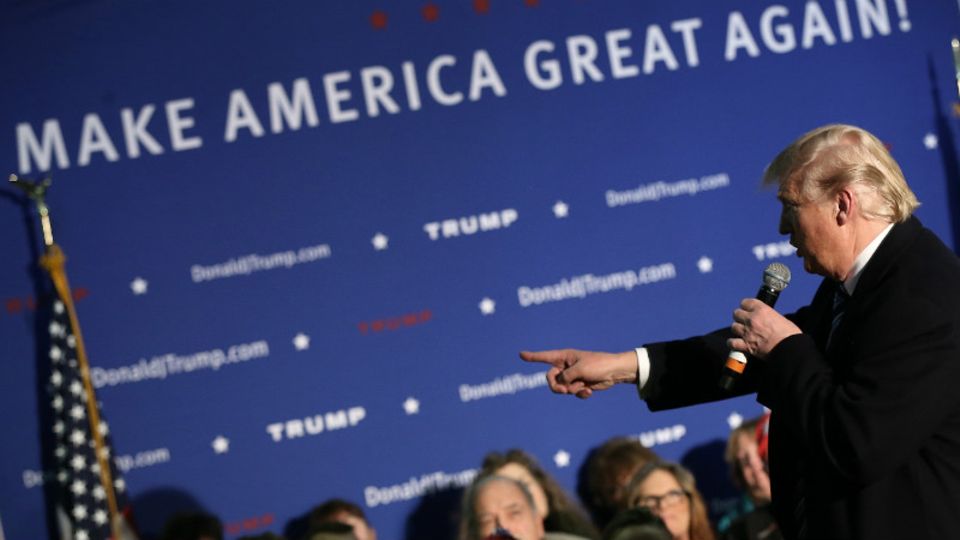 Mit populistischen Parolen beherrscht Donald Trump die Wahlkampfdebatten der Republikaner