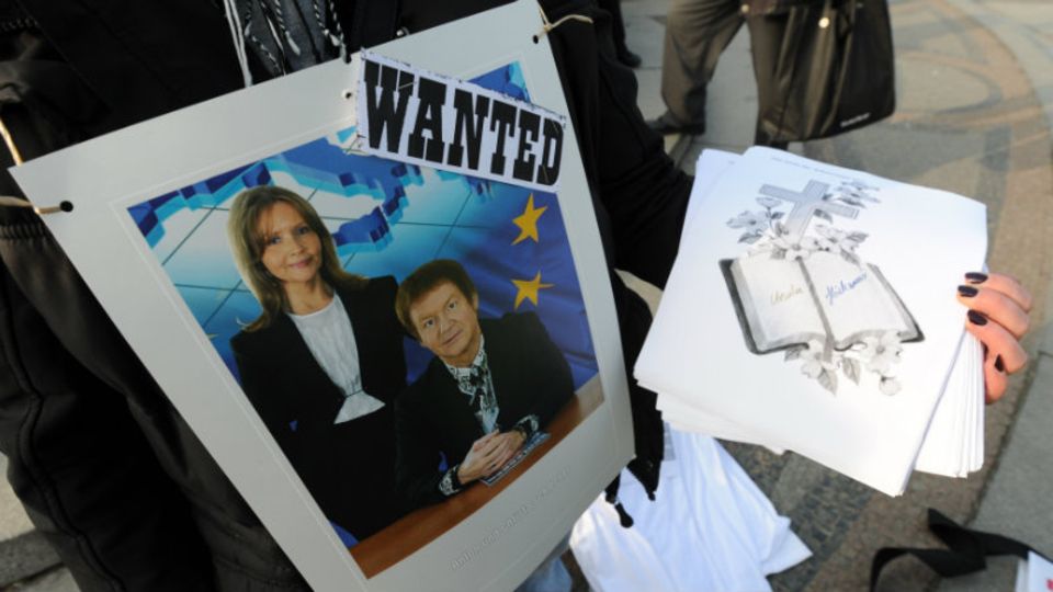 Protest von Schlecker-Mitarbeitern 2012: Nur vom Foto kannten die Beschäftigten Anton Schlecker und seine Frau Christa - Foto: dpa