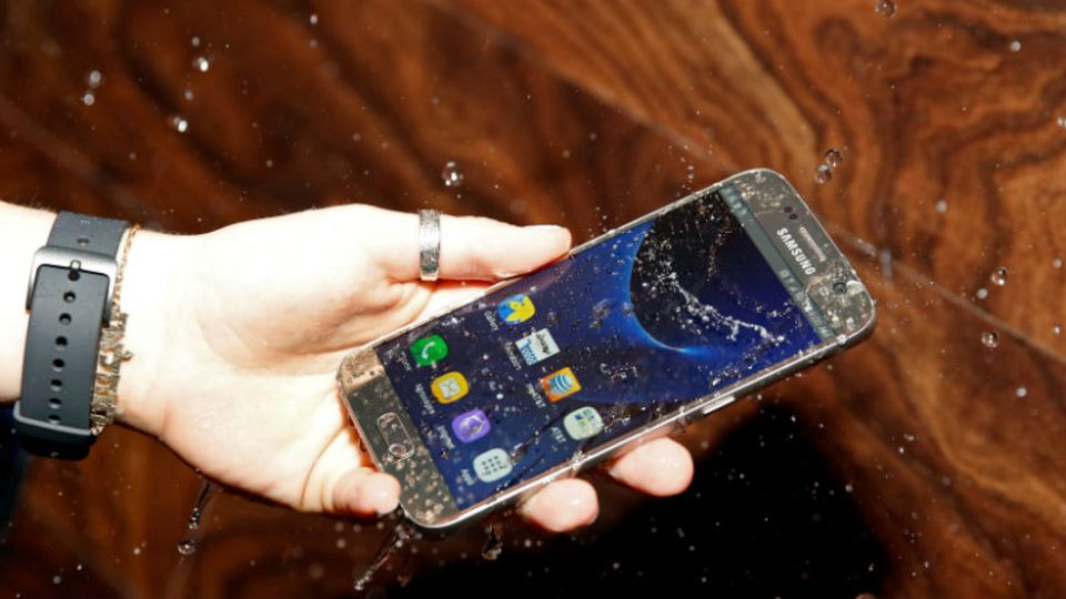 Samsung Galaxy S7: Das Smartphone ist wasserfest