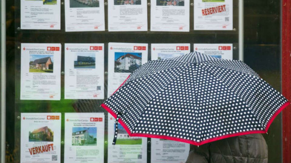 Immobilienangebote im Schaufenster: Die Kaufpreise sind in den letzten Jahren gestiegen