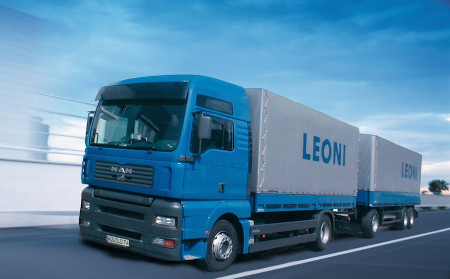 Der Autozulieferer Leoni ist im MDax notiert. Binnen einer Stunde nach Bekanntgabe des Vorfalls fiel die Aktzie um knapp 9 Prozent