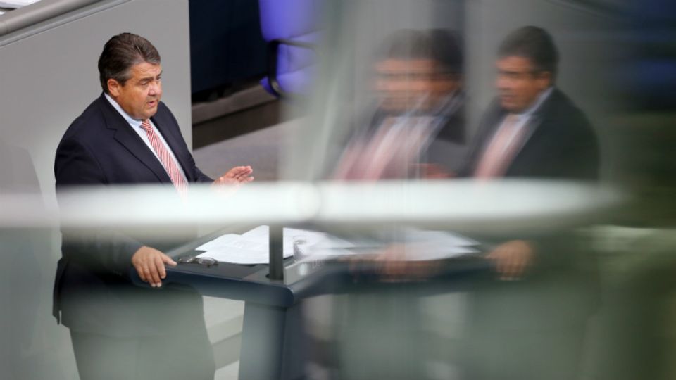 Sigmar Gabriel im Bundestag: Attacke gegen die Steuerpläne von Finanzminister Schäuble - Foto: dpa
