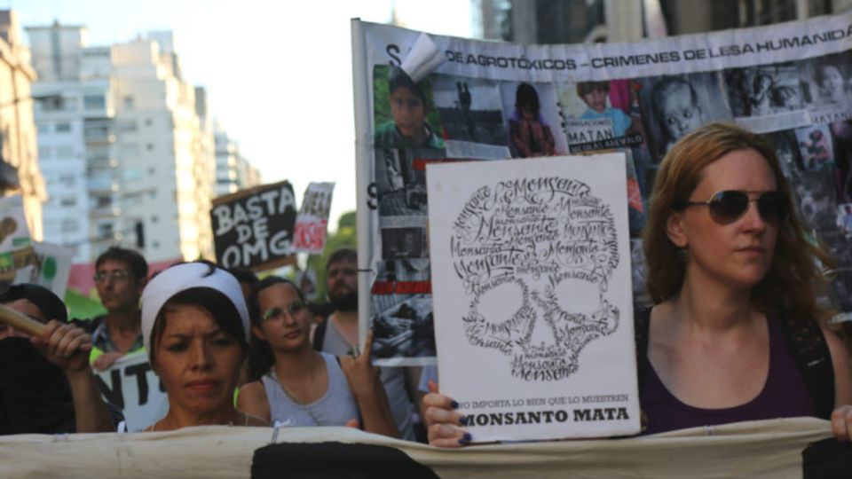 Auch in Argentinien hat Monsanto einen schlechten Ruf, er soll für Missbildungen bei Babys verantwortlich sein - Foto: Getty Images