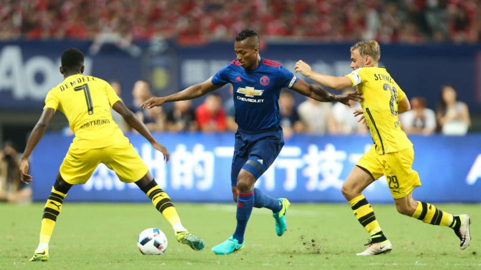 Auf Werbetour in China: In der Sommerpause spielte Borussia Dortmund gegen Manchester United - Foto: Getty Images