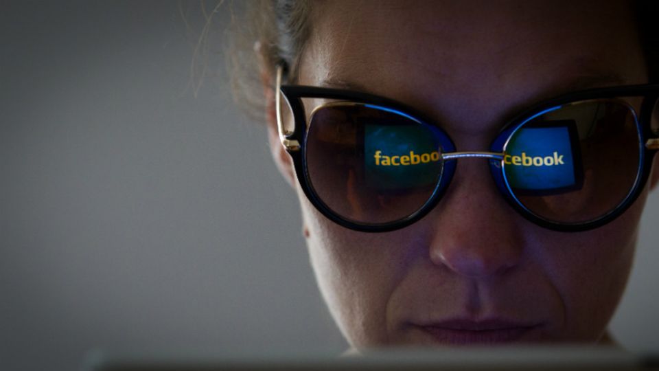 Facebook-Nutzer sollen nicht mehr mit so viel Werbung zu sehen bekommen - Foto: Getty Images