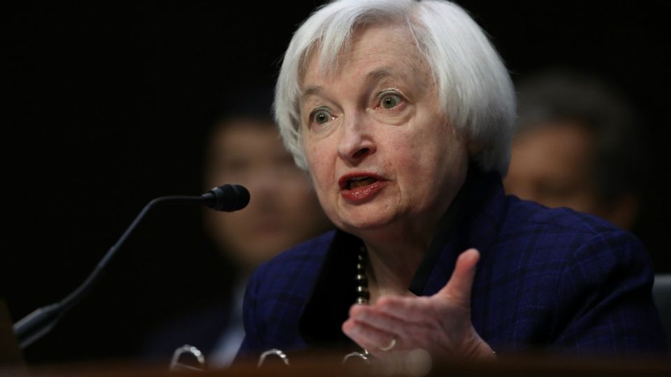 Fed-Chefin Janet Yellen gibt sich vor einem Kongressausschuss kämpferisch - Foto: Getty Images