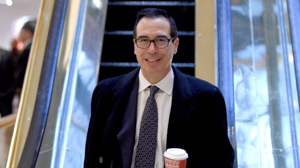 Auf der Rolltreppe nach unten, auf der Karriereleiter nach oben: Steven Mnuchin wird US-Finanzminister - Foto: Getty Images
