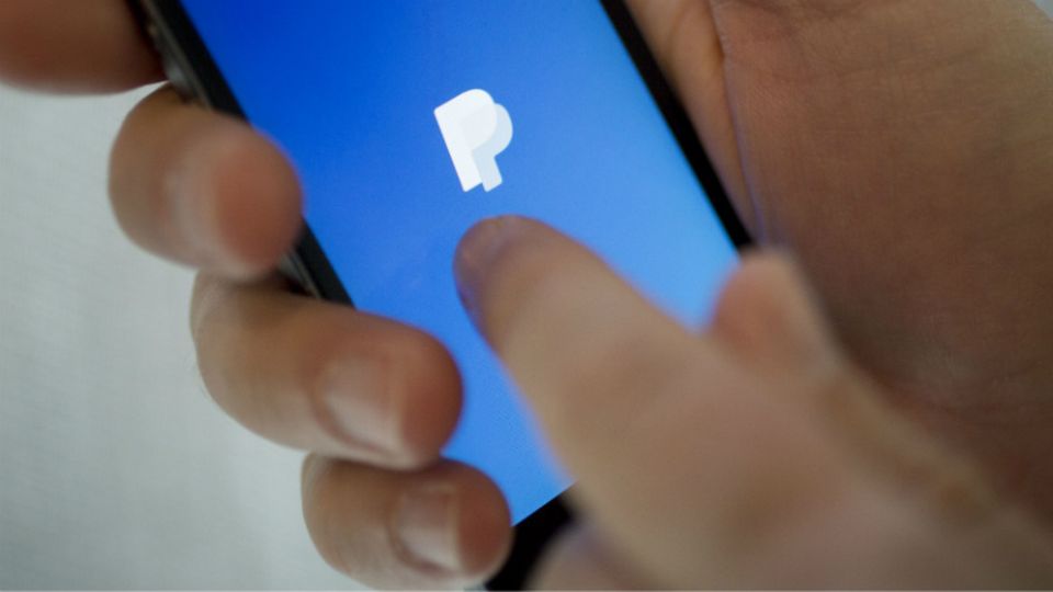 Bezahldienste wie Paypal kommen bei jungen Menschen gut an