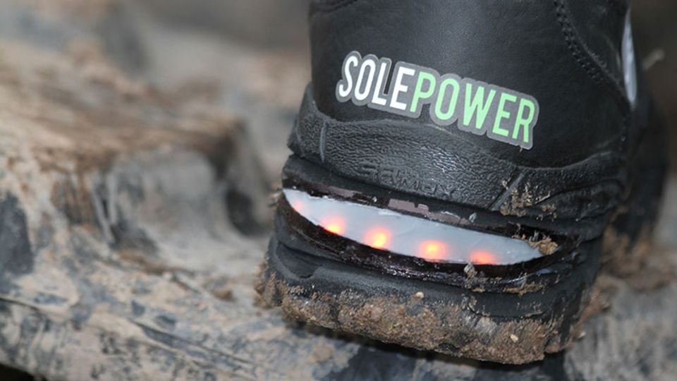 Schuh mit Stromgenerator