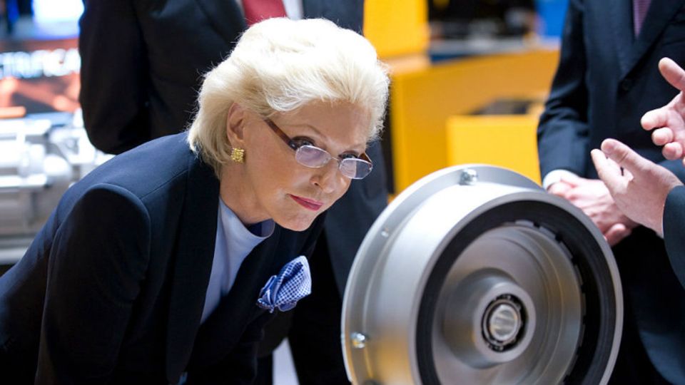Beim Autozulieferer Continental (Umsatz 2016: 40,5 Mrd. Euro) ist die Familie Schaeffler Großaktionär. Ihre Holding hält 46 Prozent der Anteile. Maria-Elisabeth Schaeffler-Thumann und ihr Sohn Georg sind beide im Aufsichtsrat vertreten.