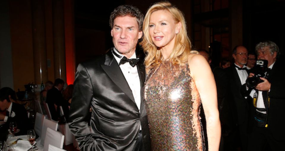 Carsten Maschmeyer & Veronica Ferres: Die Schauspielerin und der Unternehmer und Investor vereinen in ihrer Beziehung nahezu alle gesellschaftlichen Bereiche - dass die Vermischung gefährlich sein kann, musste das Paar erst lernen.