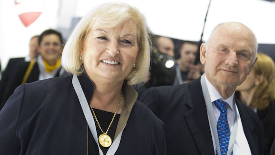 Ursula & Ferdinand Piëch. Er ist Großaktionär der Porsche Automobil Holding und ehemaliger Vorstands- und Aufsichtsratsvorsitzender der Volkswagen AG, sie war von 2012 bis 2015 Mitglied im Aufsichtsrat der Volkswagen AG.