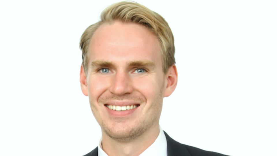 David Brückmann ist Investment Professional beim Beteiligungsunternehmen Permira sowie Aufsichtsratsmitglied bei GFKL-Lowell. 2017 wurde er vom Forbes Magazine unter die Top 30 Under 30 Europe gewählt.