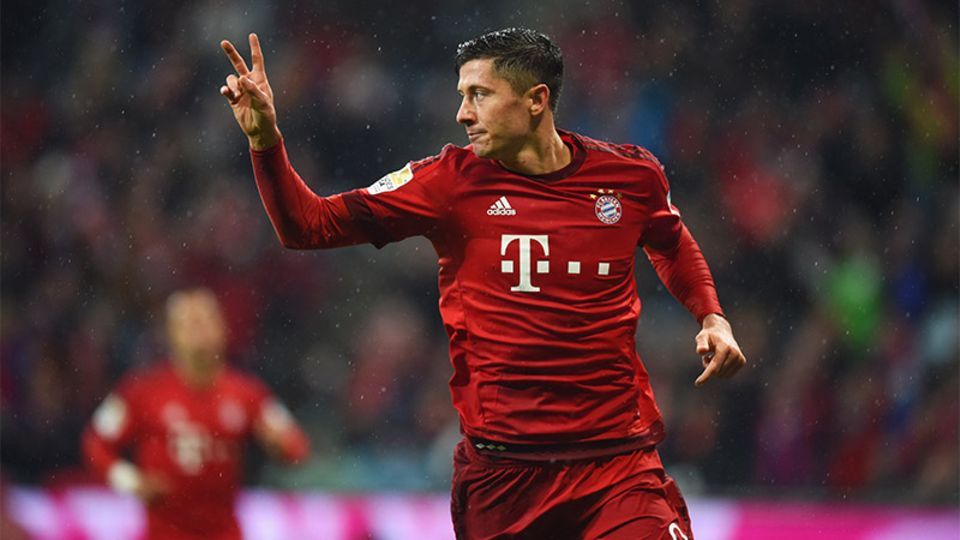 Robert Lewandowski investierte über die Beteiligungsfirma Protos Venture Capital in das Unternehmen scondoo. Das Berliner Startup betreibt eine App, mit deren Hilfe Nutzer Produktangebote von Herstellern entdecken, im Handel kaufen und sich per Smartphone eine Gutschrift sichern können.